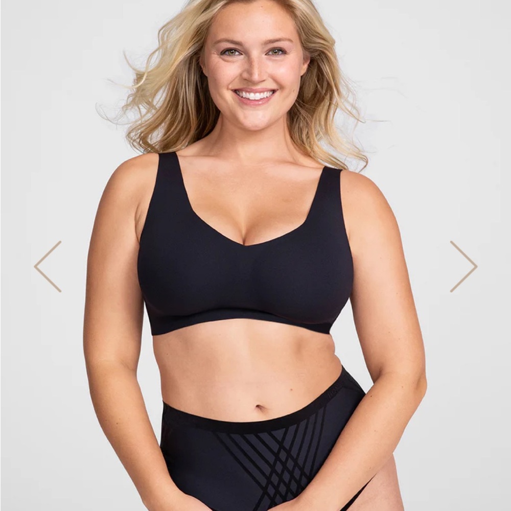NWT HoneyLove V-Neck Bra